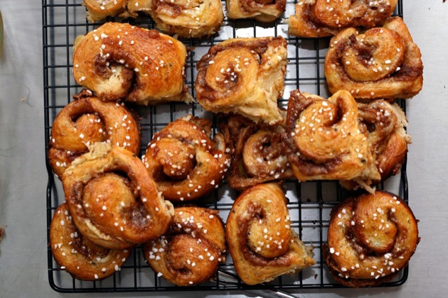 cardamom cinnamon rolls 8