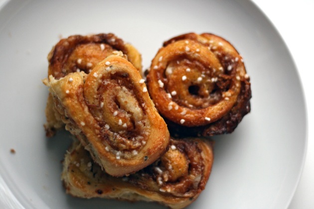 cardamom cinnamon rolls